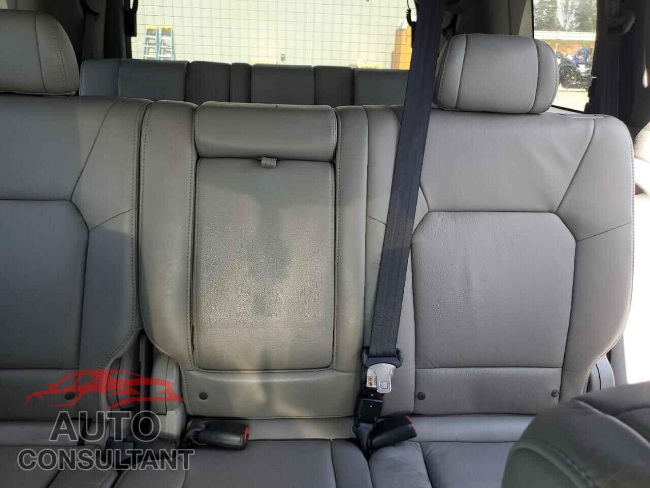 HONDA PILOT 2011 - 5FNYF4H73BB029569