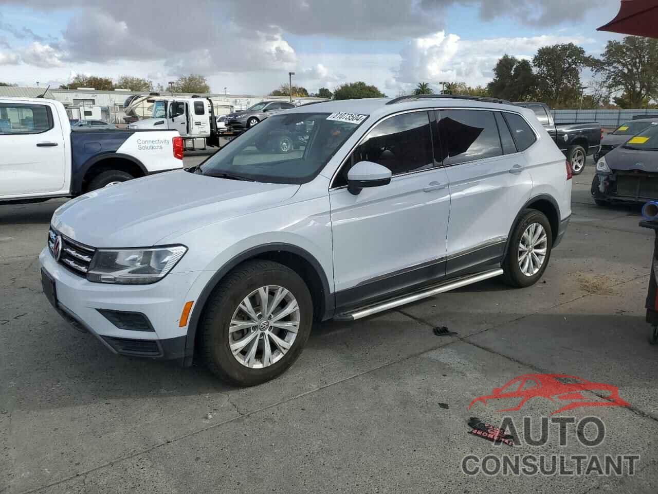 VOLKSWAGEN TIGUAN 2018 - 3VV3B7AX8JM180307