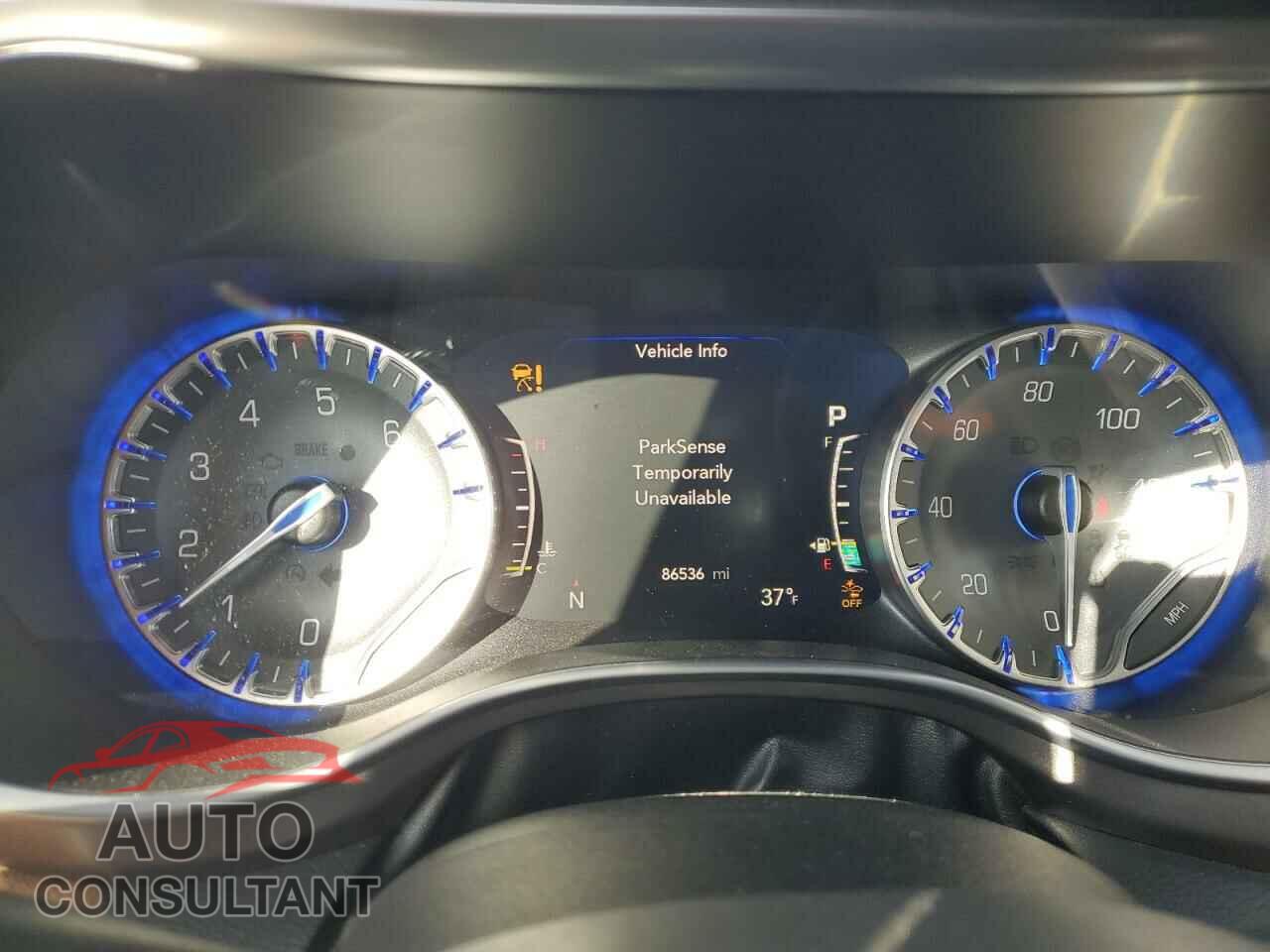 CHRYSLER PACIFICA 2018 - 2C4RC1GG5JR106880