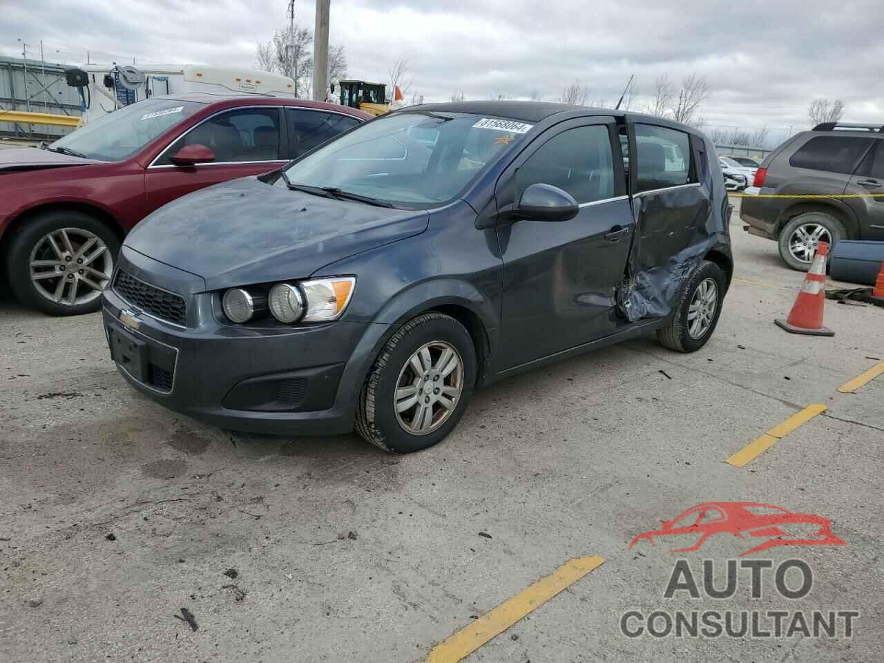 CHEVROLET SONIC 2013 - 1G1JC6SH6D4150851