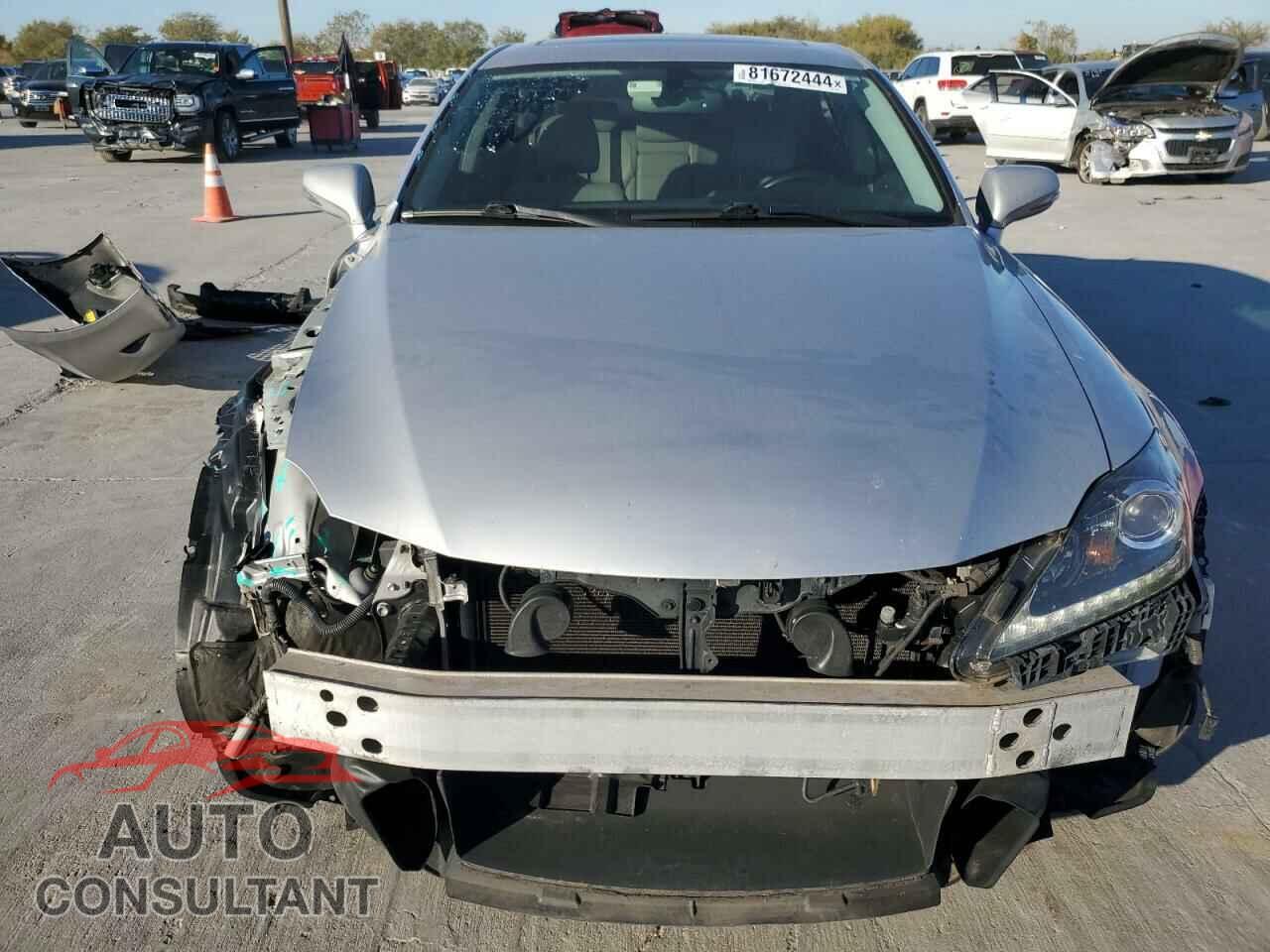 LEXUS IS 2011 - JTHCF5C20B5047071
