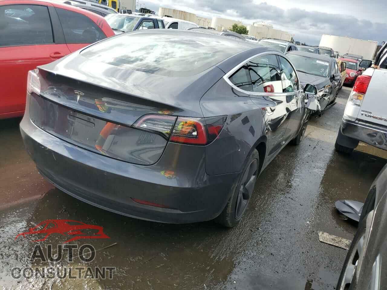 TESLA MODEL 3 2018 - 5YJ3E1EA4JF157586