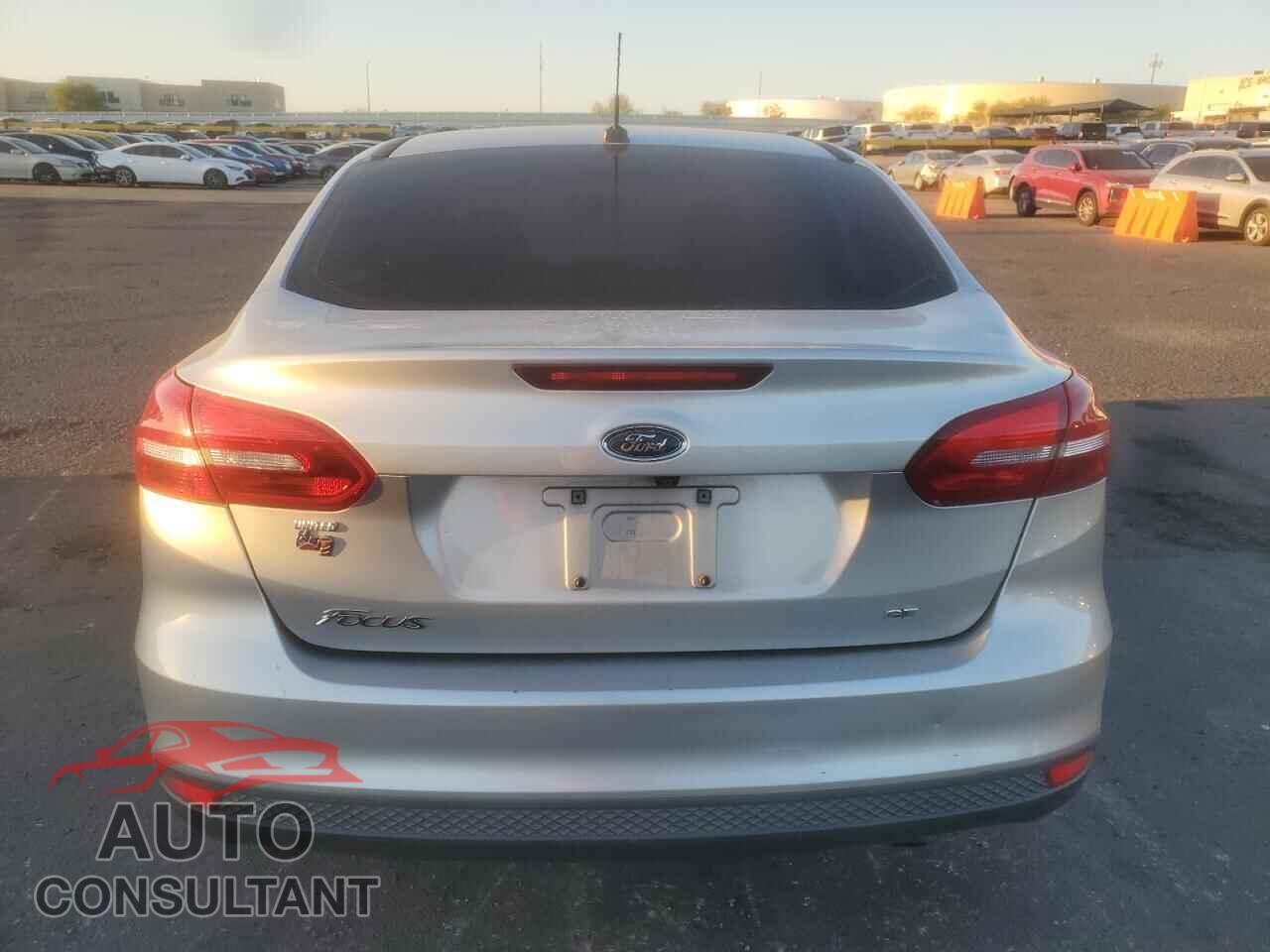 FORD FOCUS 2017 - 1FADP3F2XHL217711