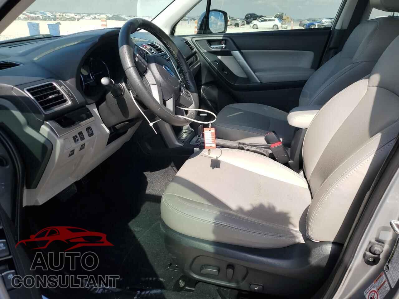 SUBARU FORESTER 2017 - JF2SJALC7HH442418