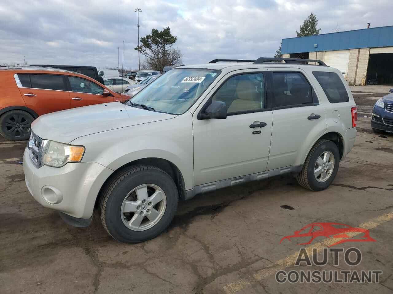 FORD ESCAPE 2009 - 1FMCU03779KC48284