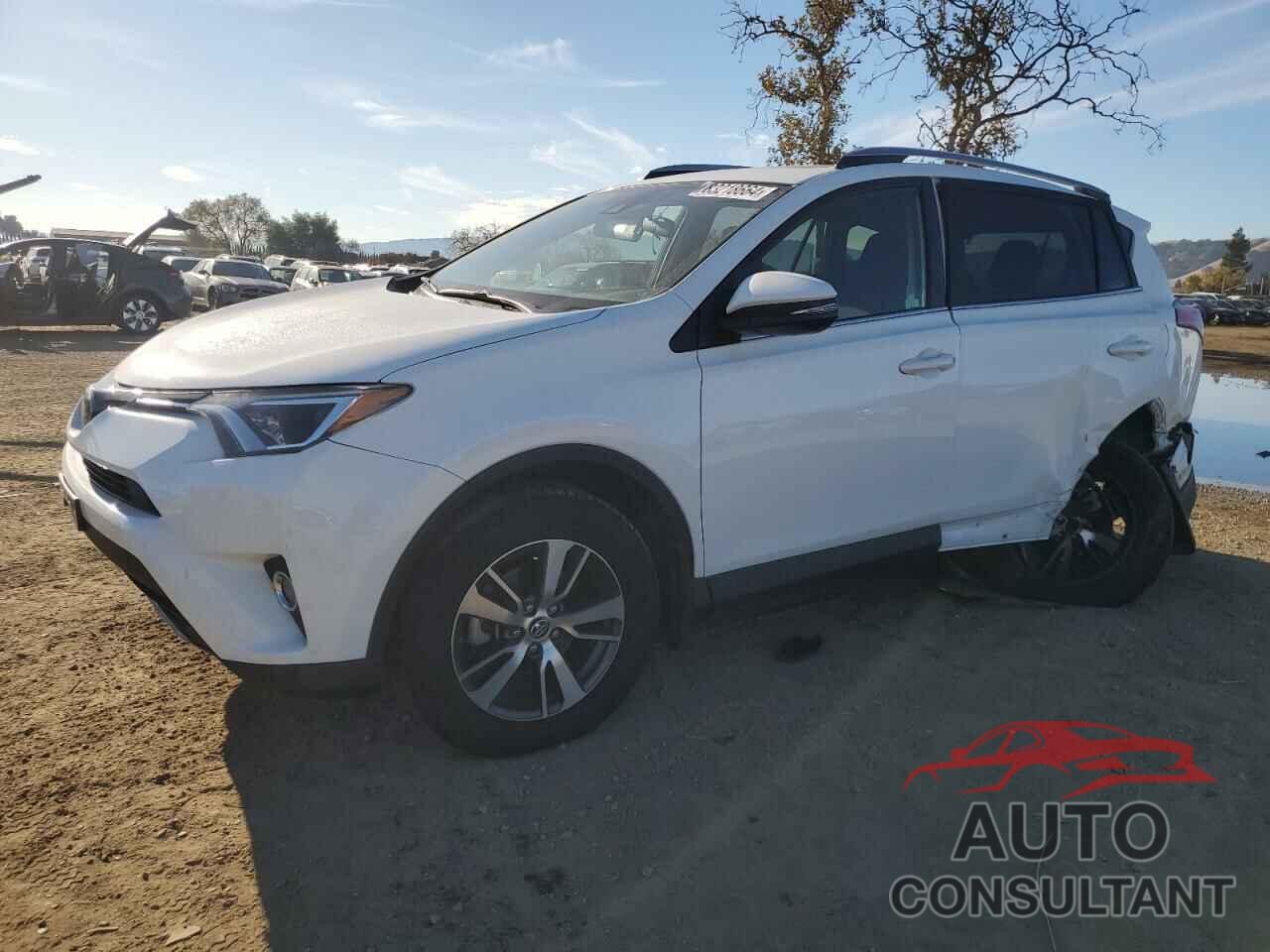 TOYOTA RAV4 2018 - JTMWFREV3JJ200285