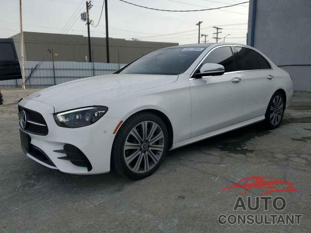 MERCEDES-BENZ E-CLASS 2022 - W1KZF8DB1NB034188
