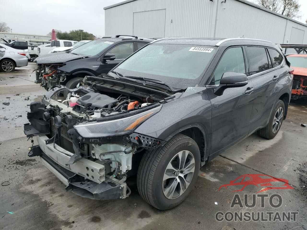 TOYOTA HIGHLANDER 2022 - 5TDHBRCH0NS553352