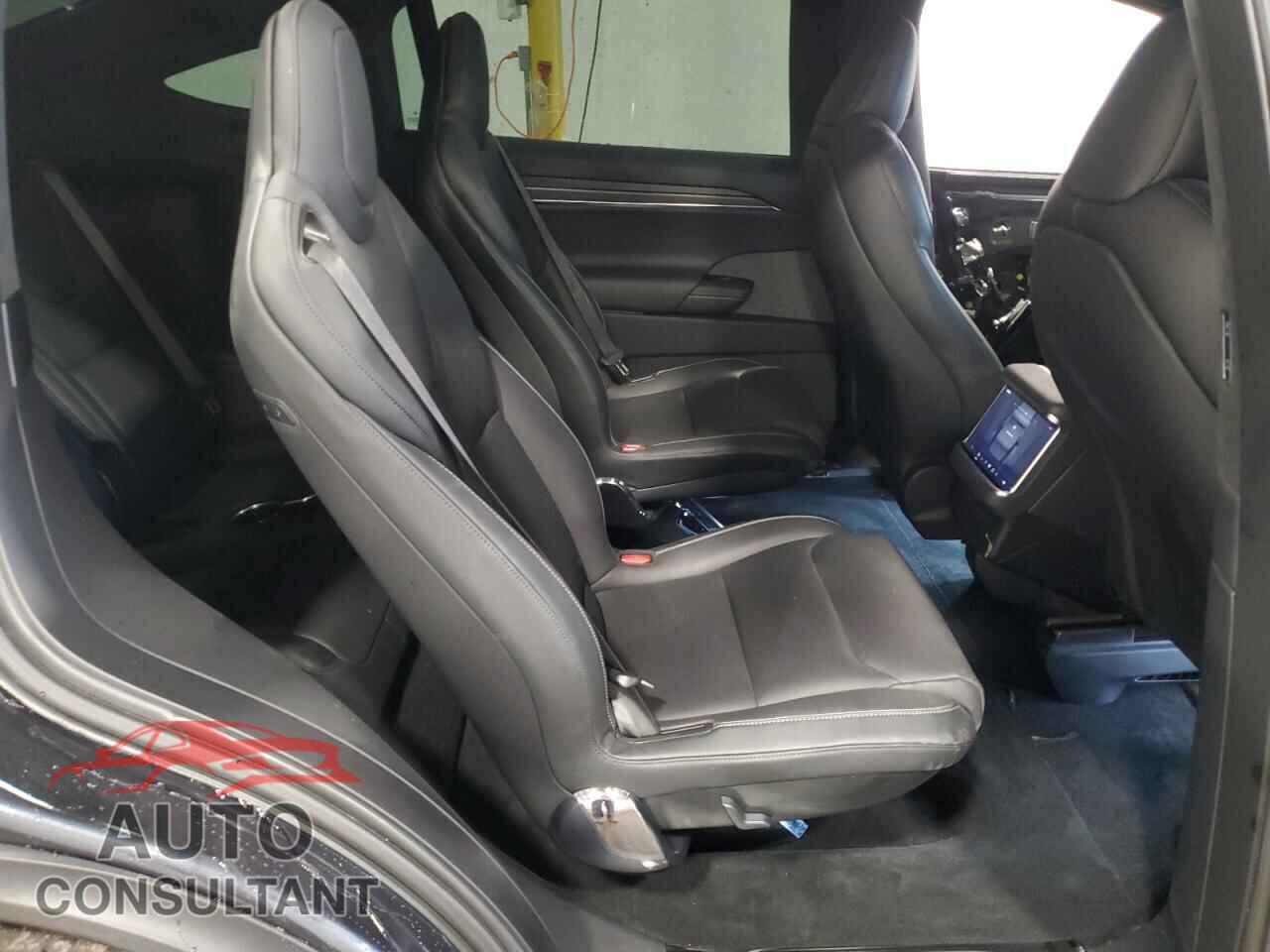 TESLA MODEL X 2024 - 7SAXCBE61RF439059