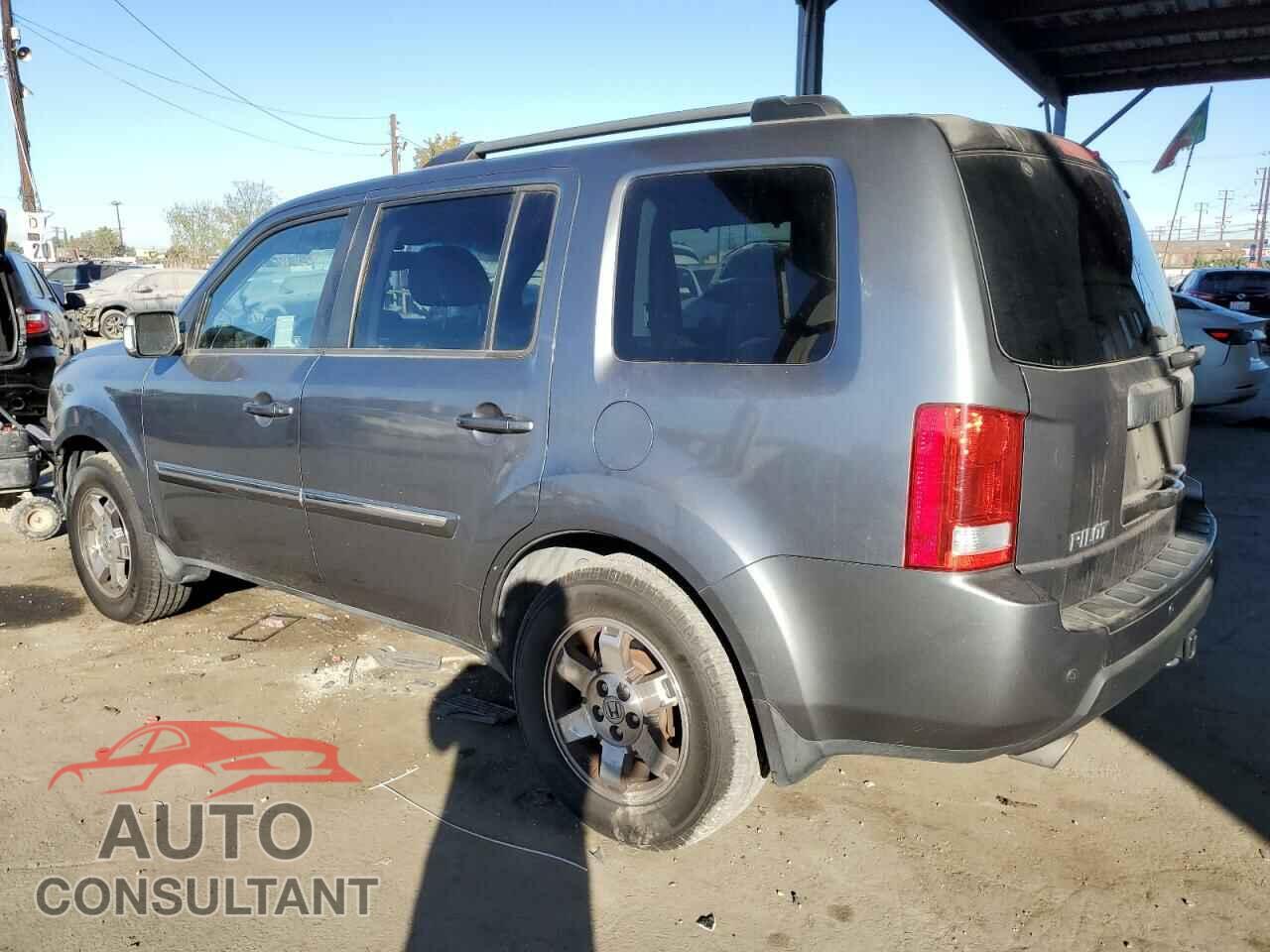 HONDA PILOT 2011 - 5FNYF3H98BB055791