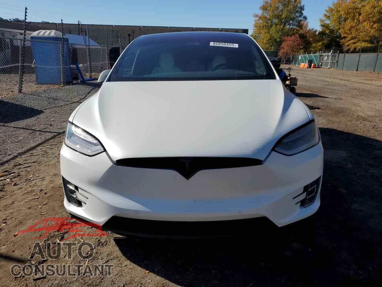 TESLA MODEL X 2017 - 5YJXCAE24HF065503