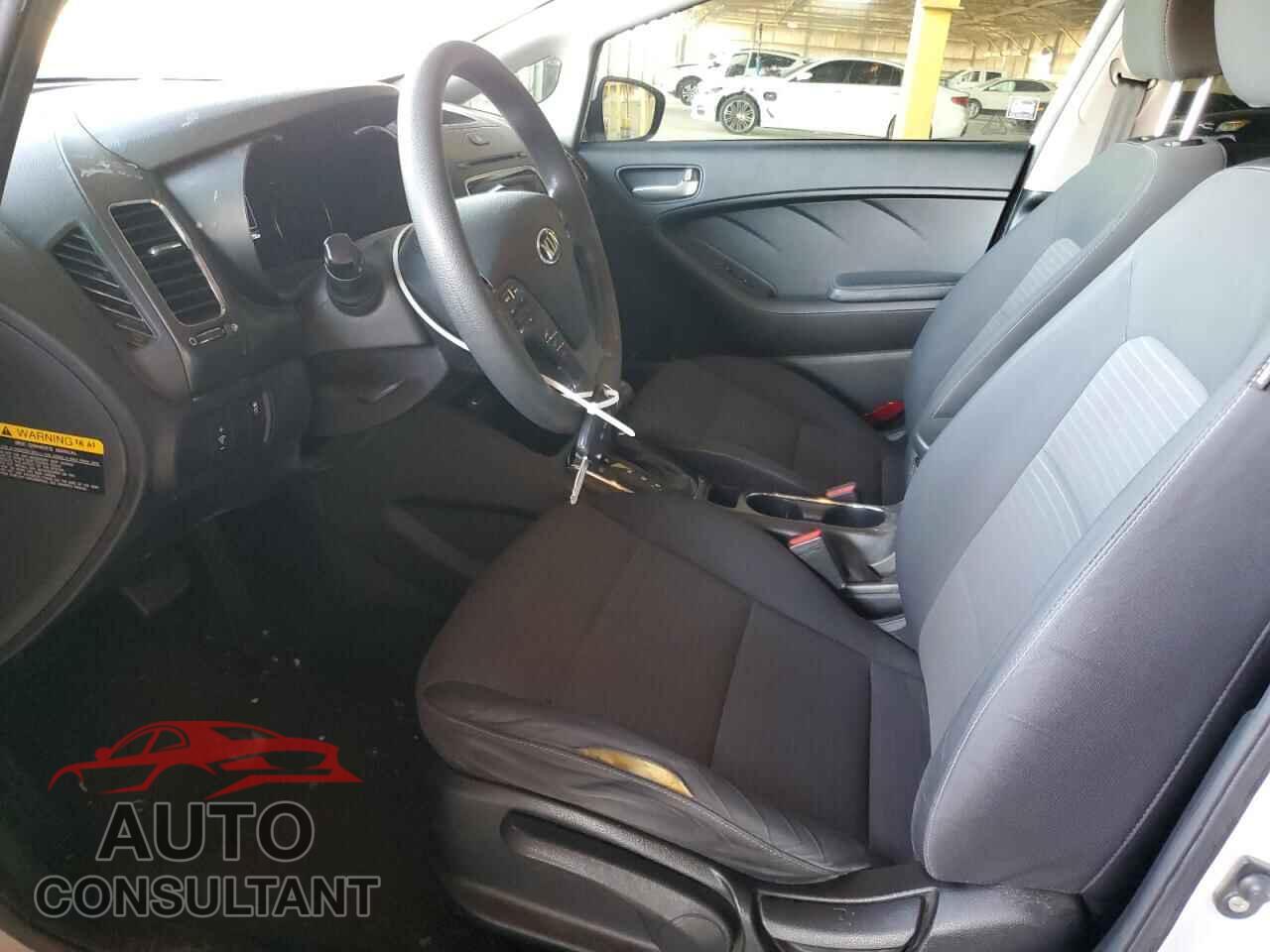 KIA FORTE 2017 - 3KPFL4A72HE047666