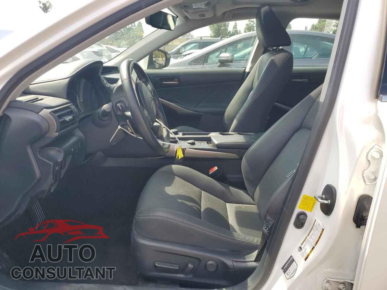 LEXUS IS 2019 - JTHBA1D28K5092485