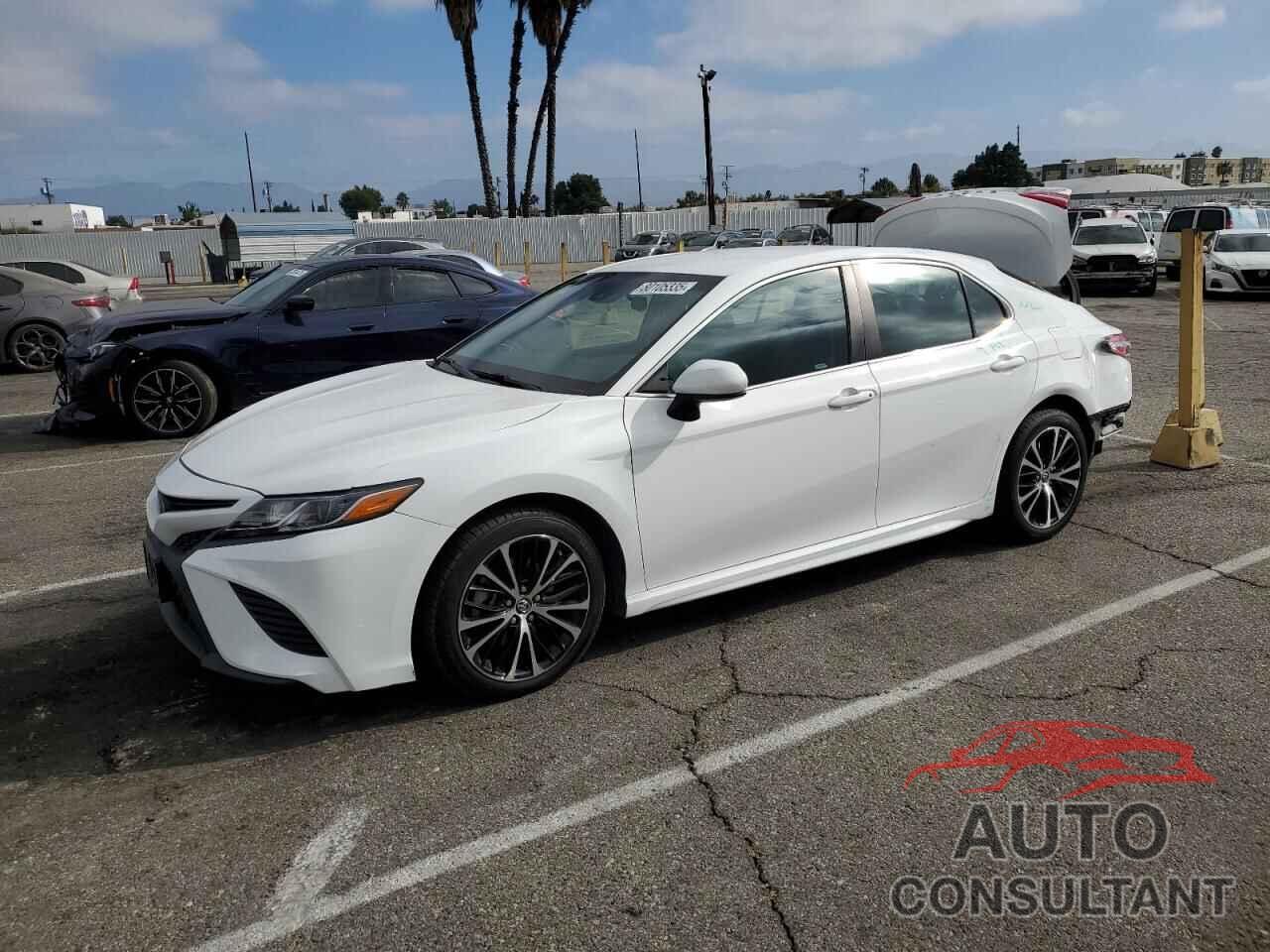 TOYOTA CAMRY 2018 - 4T1B11HKXJU118726