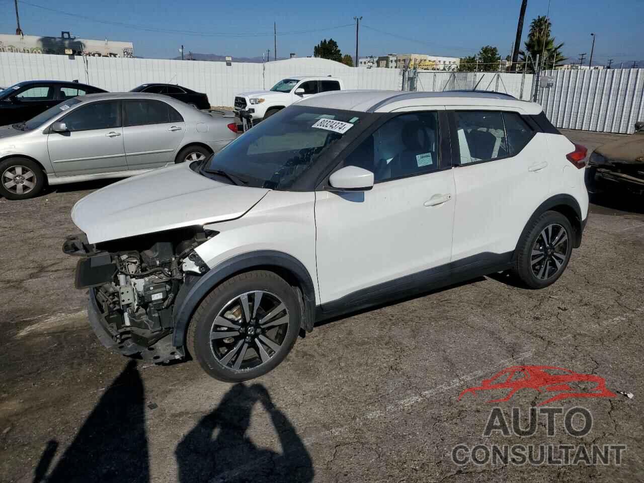 NISSAN KICKS 2018 - 3N1CP5CU8JL544614