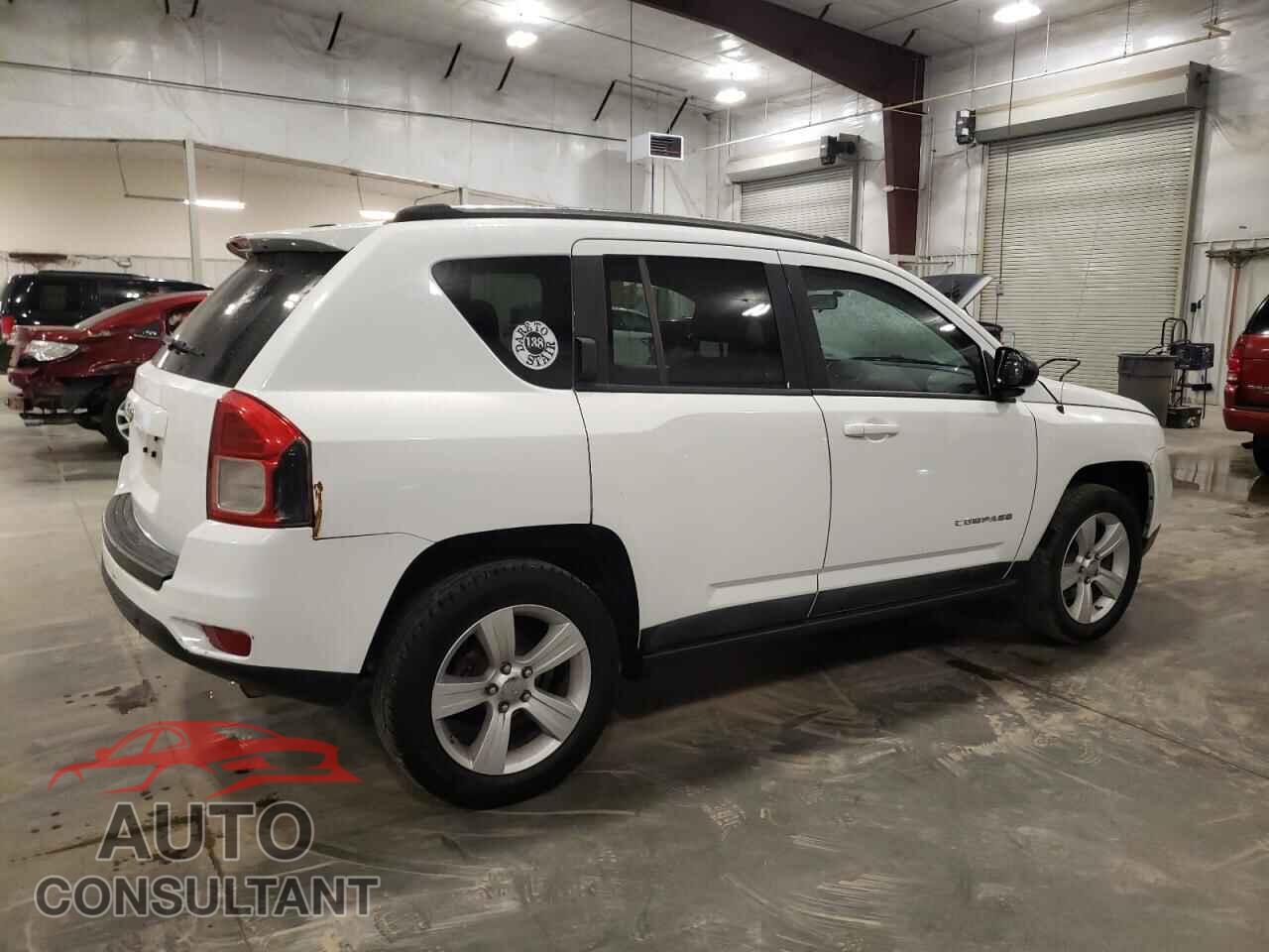 JEEP COMPASS 2011 - 1J4NF1FB5BD278420
