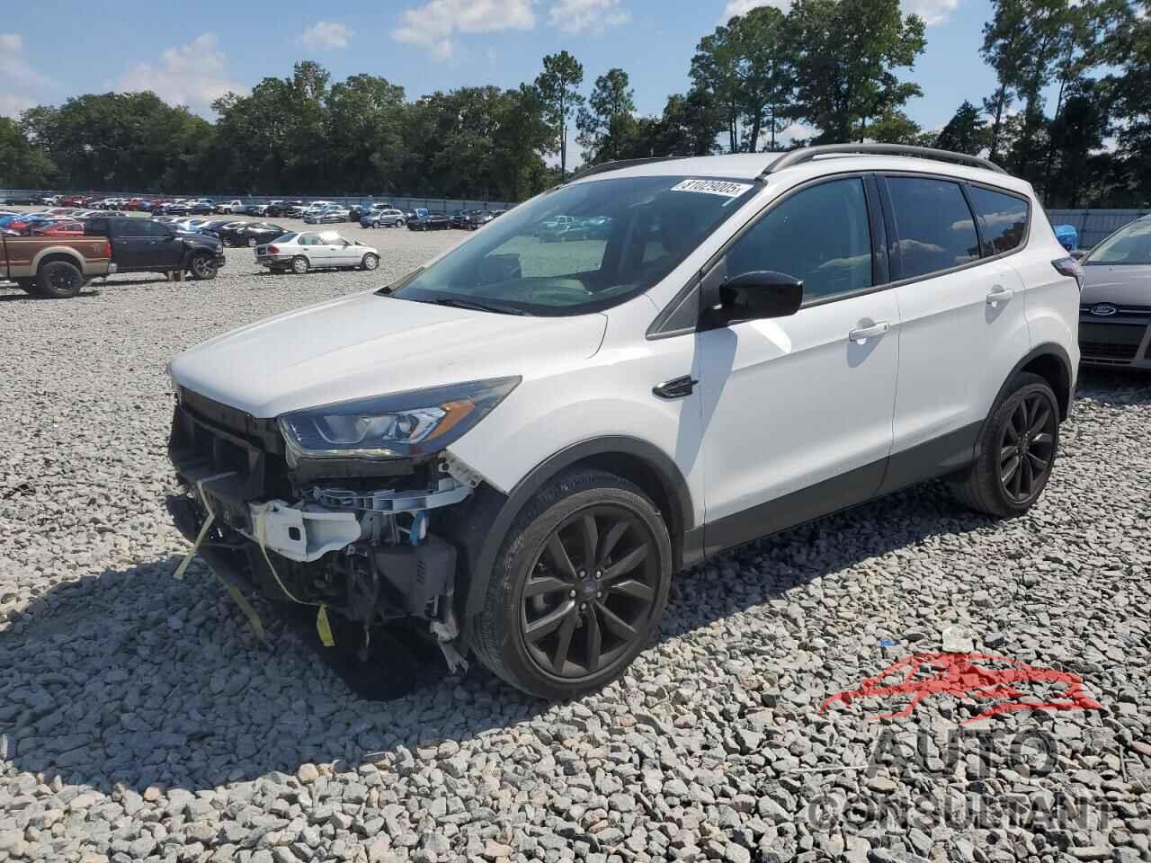 FORD ESCAPE 2018 - 1FMCU0GD5JUD14095