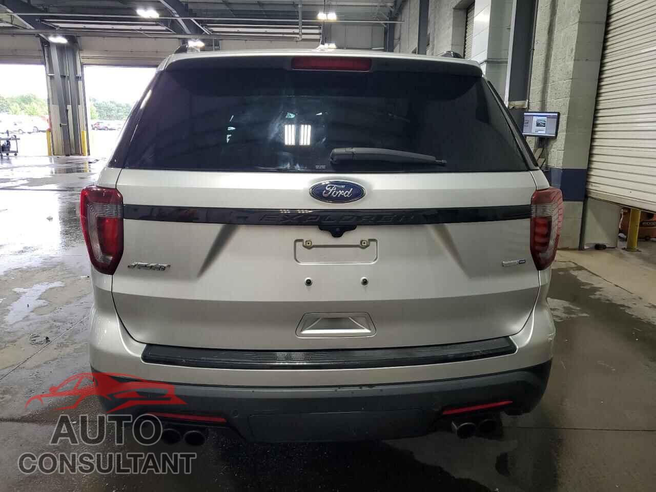FORD EXPLORER 2018 - 1FM5K8GT9JGB31432