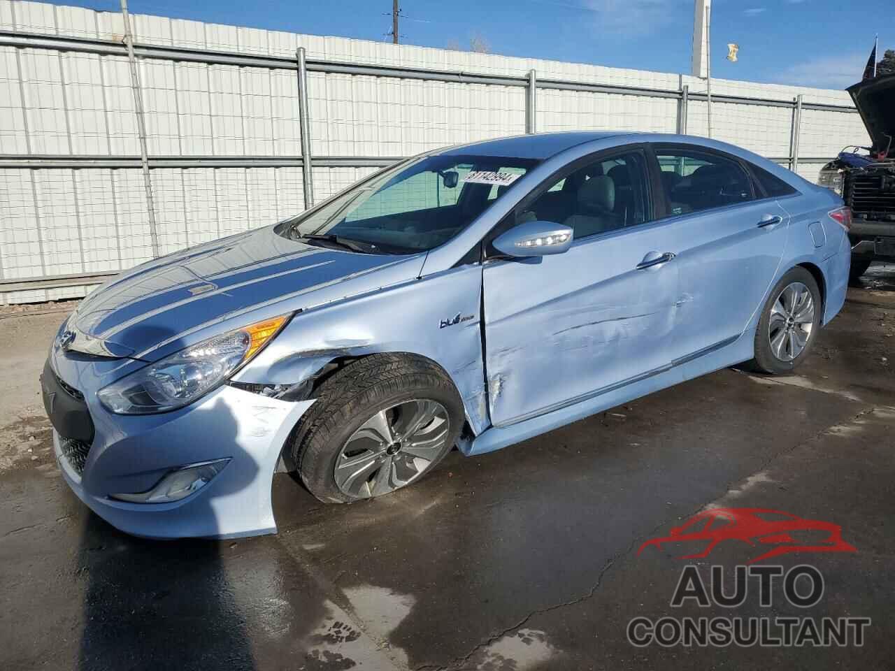 HYUNDAI SONATA 2013 - KMHEC4A44DA090402