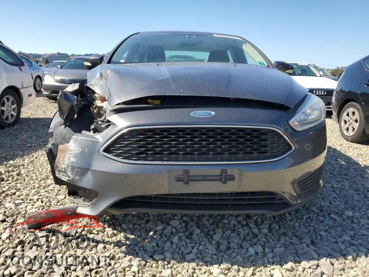 FORD FOCUS 2017 - 1FADP3F27HL253601