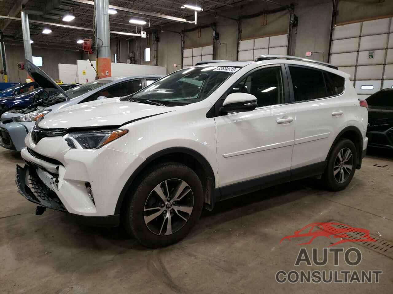 TOYOTA RAV4 2018 - JTMRFREV8JJ736243