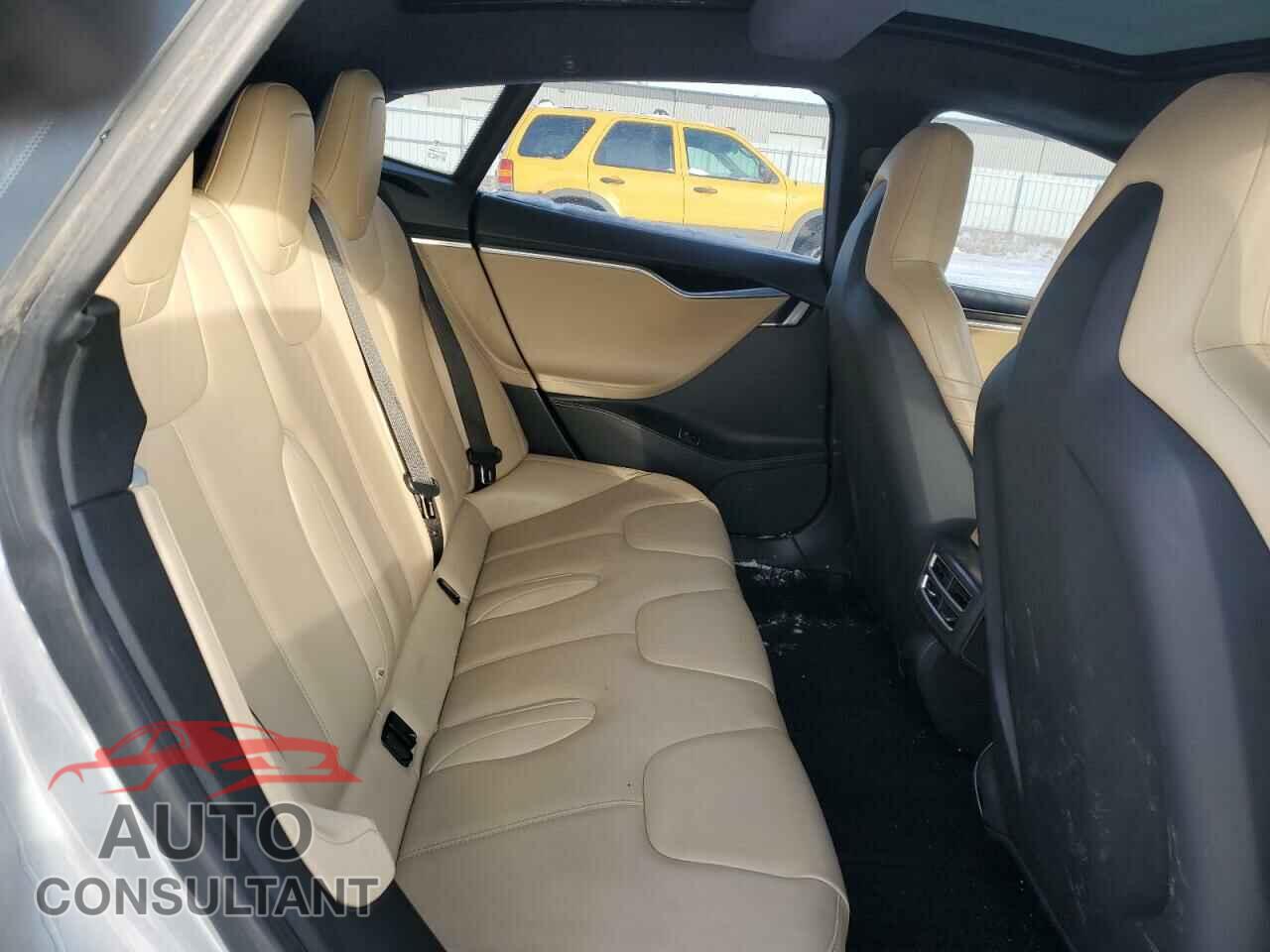 TESLA MODEL S 2015 - 5YJSA1E4XFF111737
