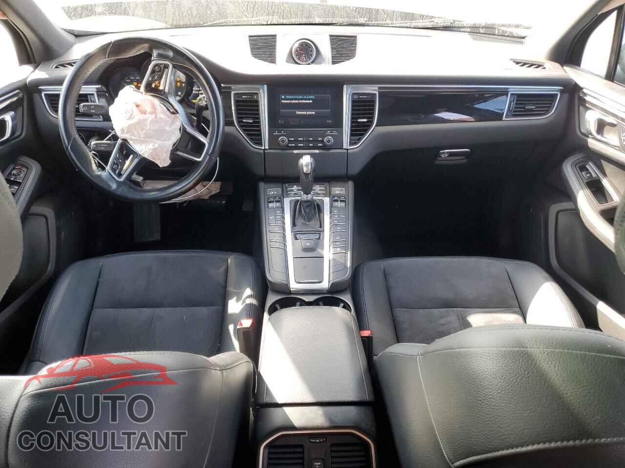 PORSCHE MACAN 2017 - WP1AA2A52HLB04392