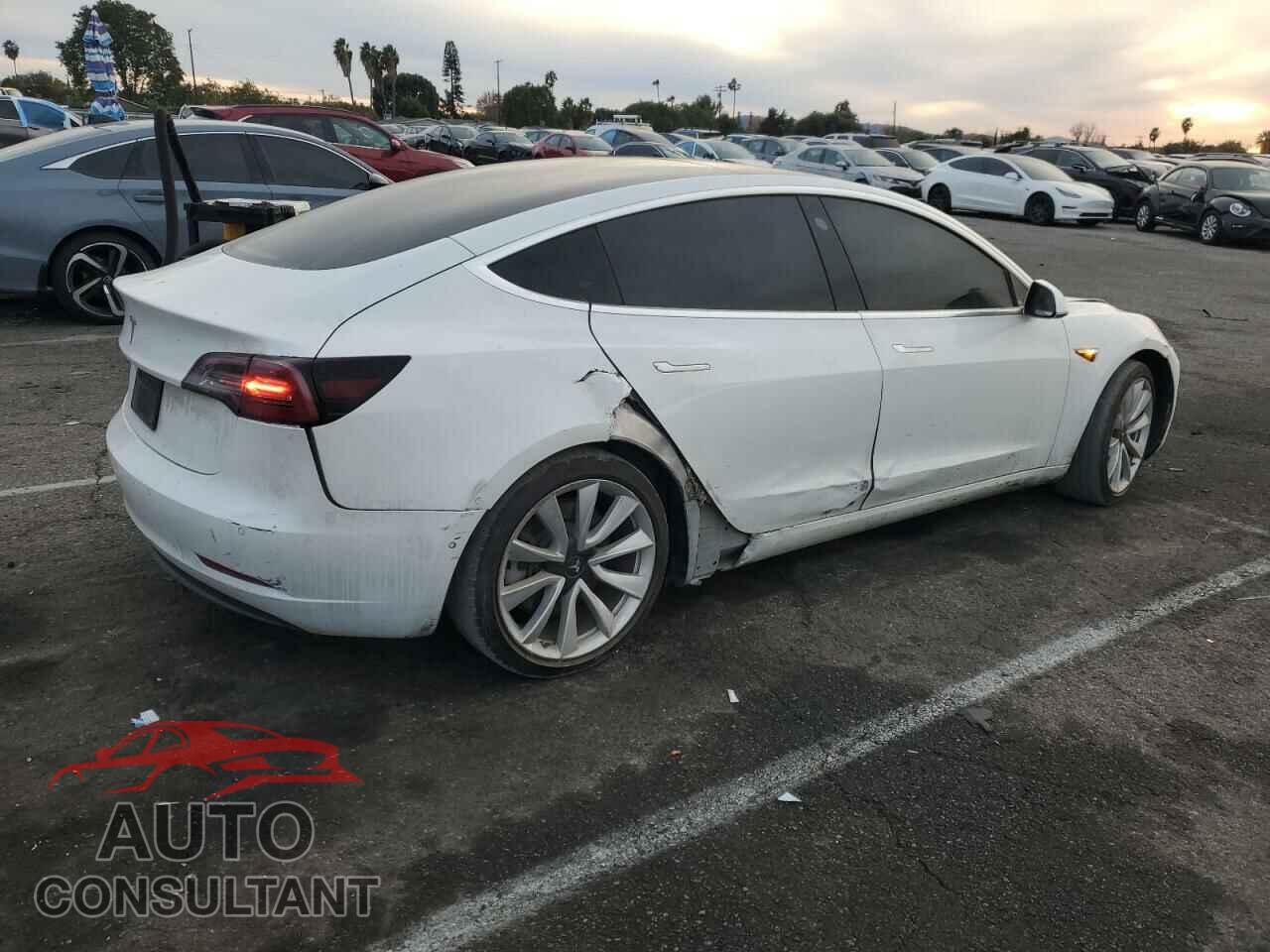 TESLA MODEL 3 2020 - 5YJ3E1EA4LF806421