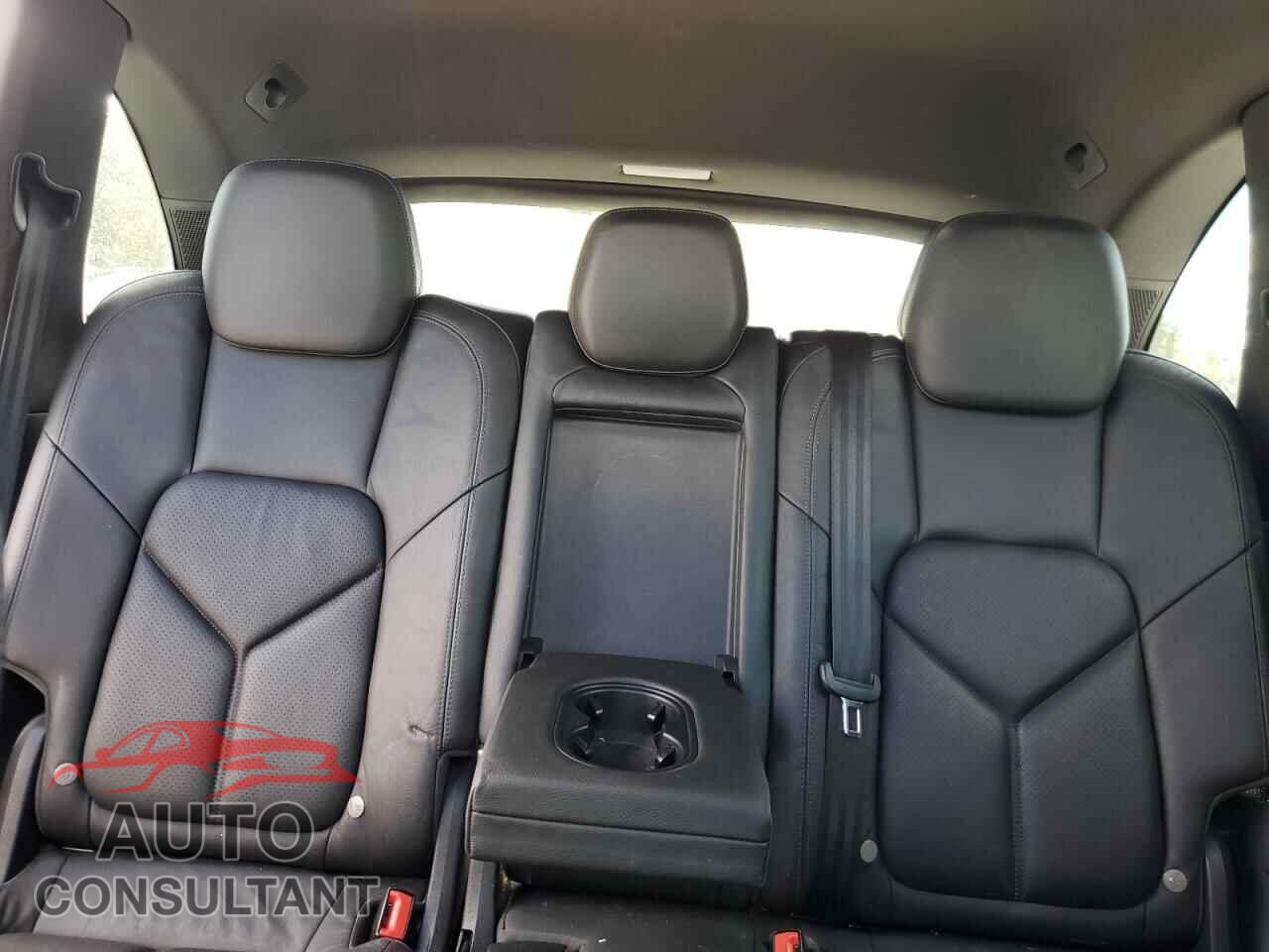 PORSCHE CAYENNE 2012 - WP1AA2A2XCLA11053