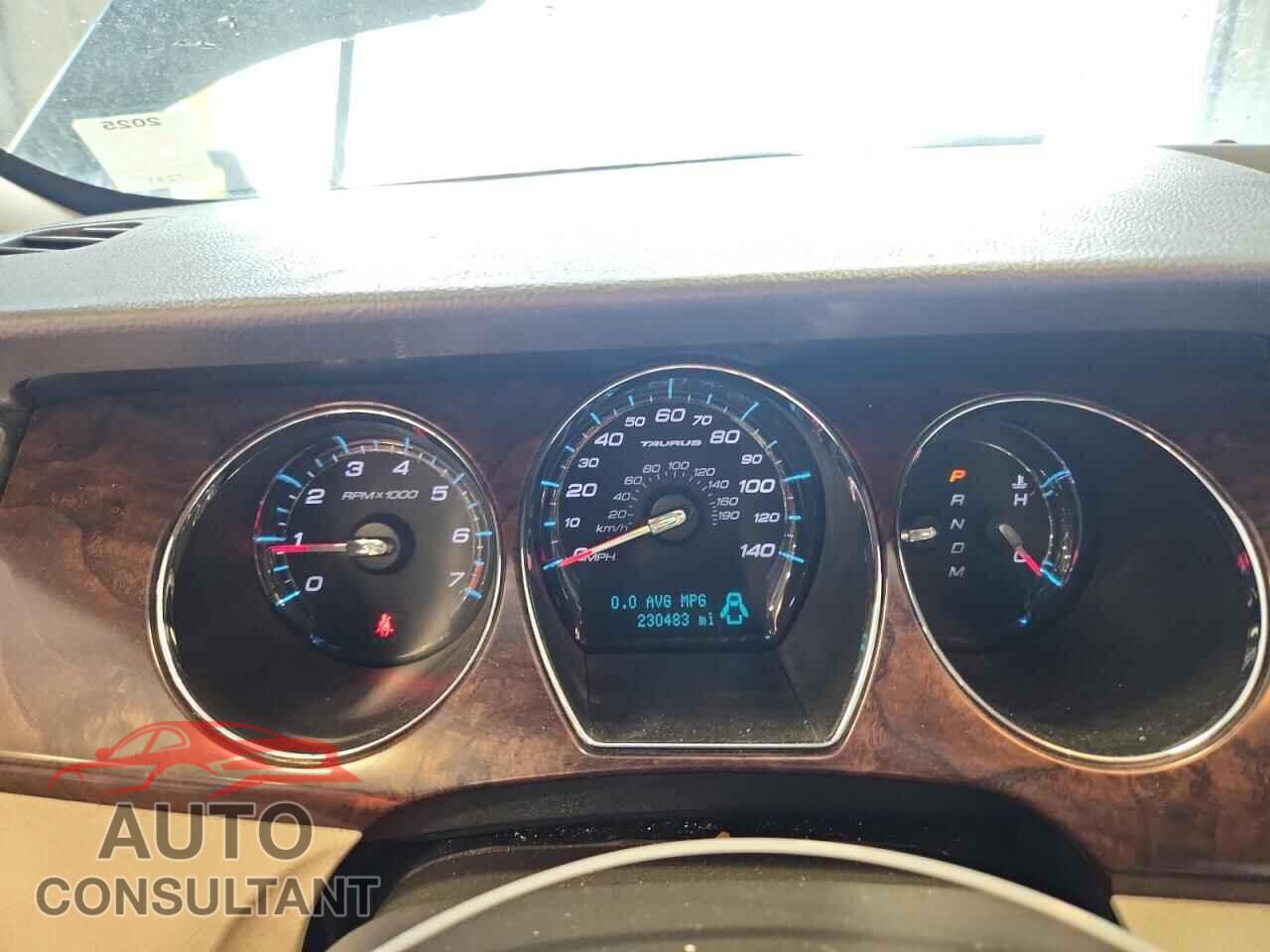 FORD TAURUS 2011 - 1FAHP2FW8BG169673