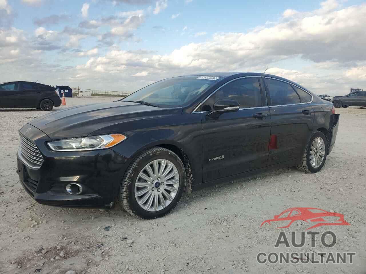 FORD FUSION 2015 - 3FA6P0LU5FR136613