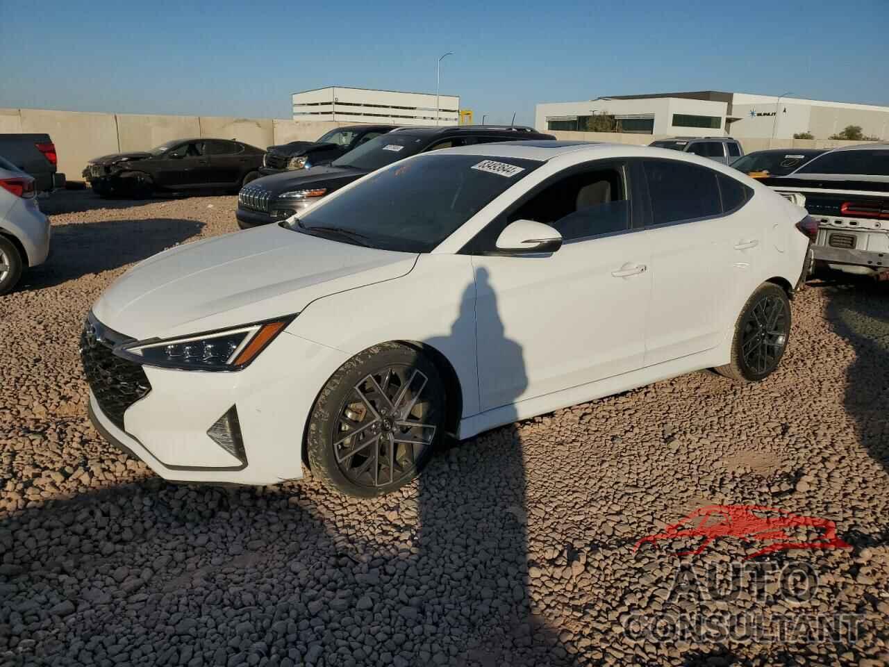 HYUNDAI ELANTRA 2019 - KMHD04LB0KU860333