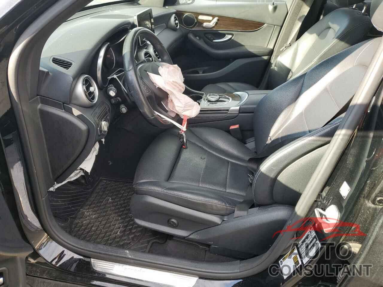 MERCEDES-BENZ GLC-CLASS 2018 - WDC0G4KBXJV068516