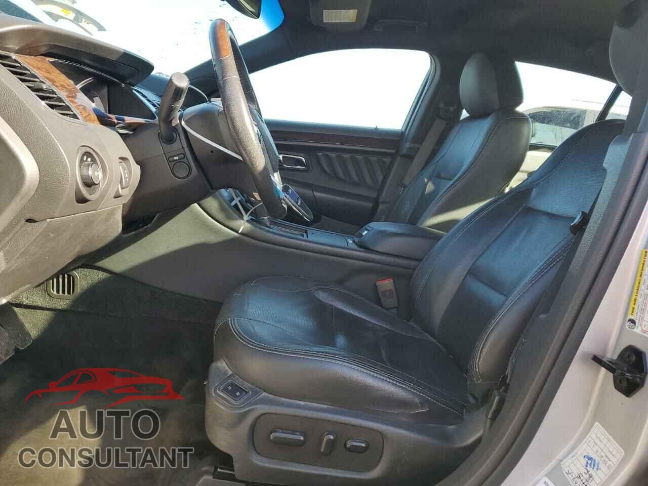 FORD TAURUS 2015 - 1FAHP2F82FG168901