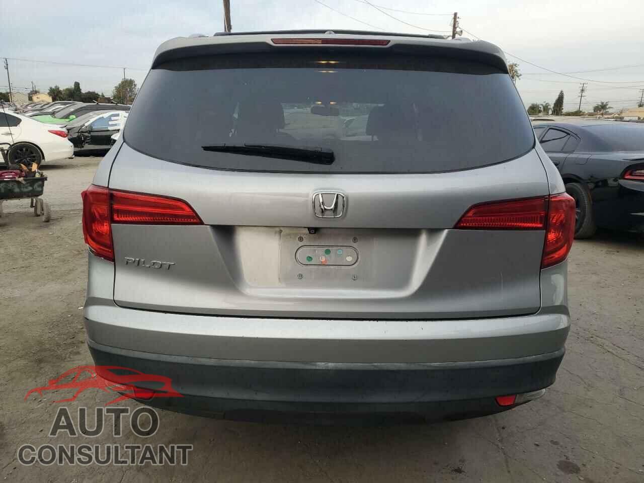 HONDA PILOT 2017 - 5FNYF5H50HB016548