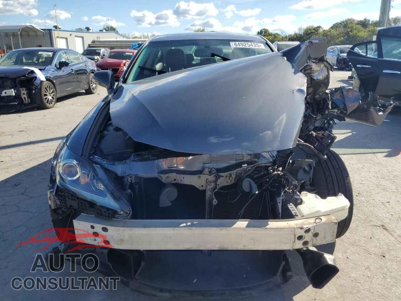 LEXUS IS 2012 - JTHBF5C24C5180946