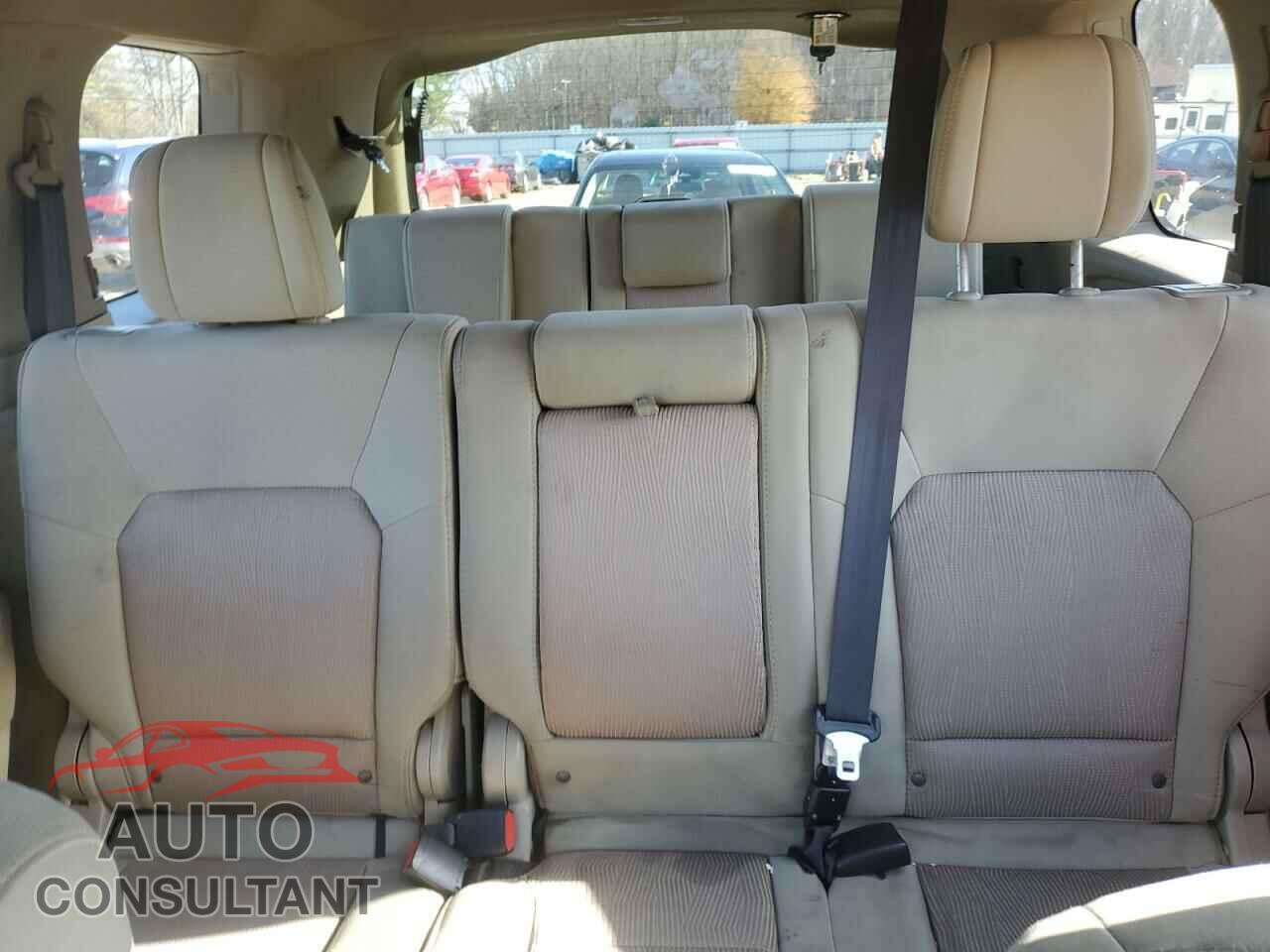 HONDA PILOT 2015 - 5FNYF3H41FB024862
