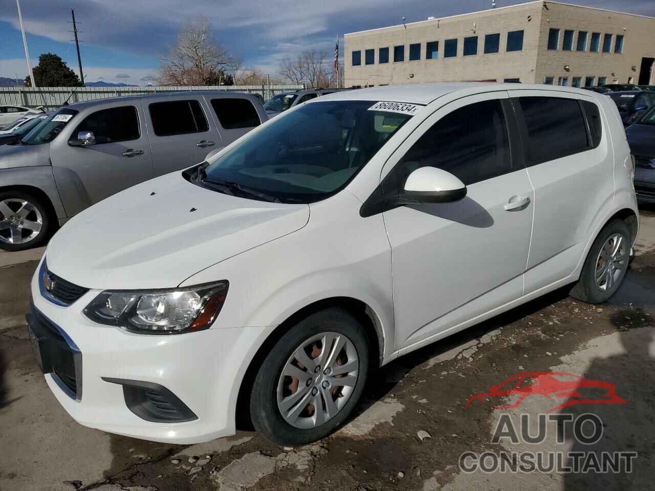 CHEVROLET SONIC 2017 - 1G1JG6SH1H4176221