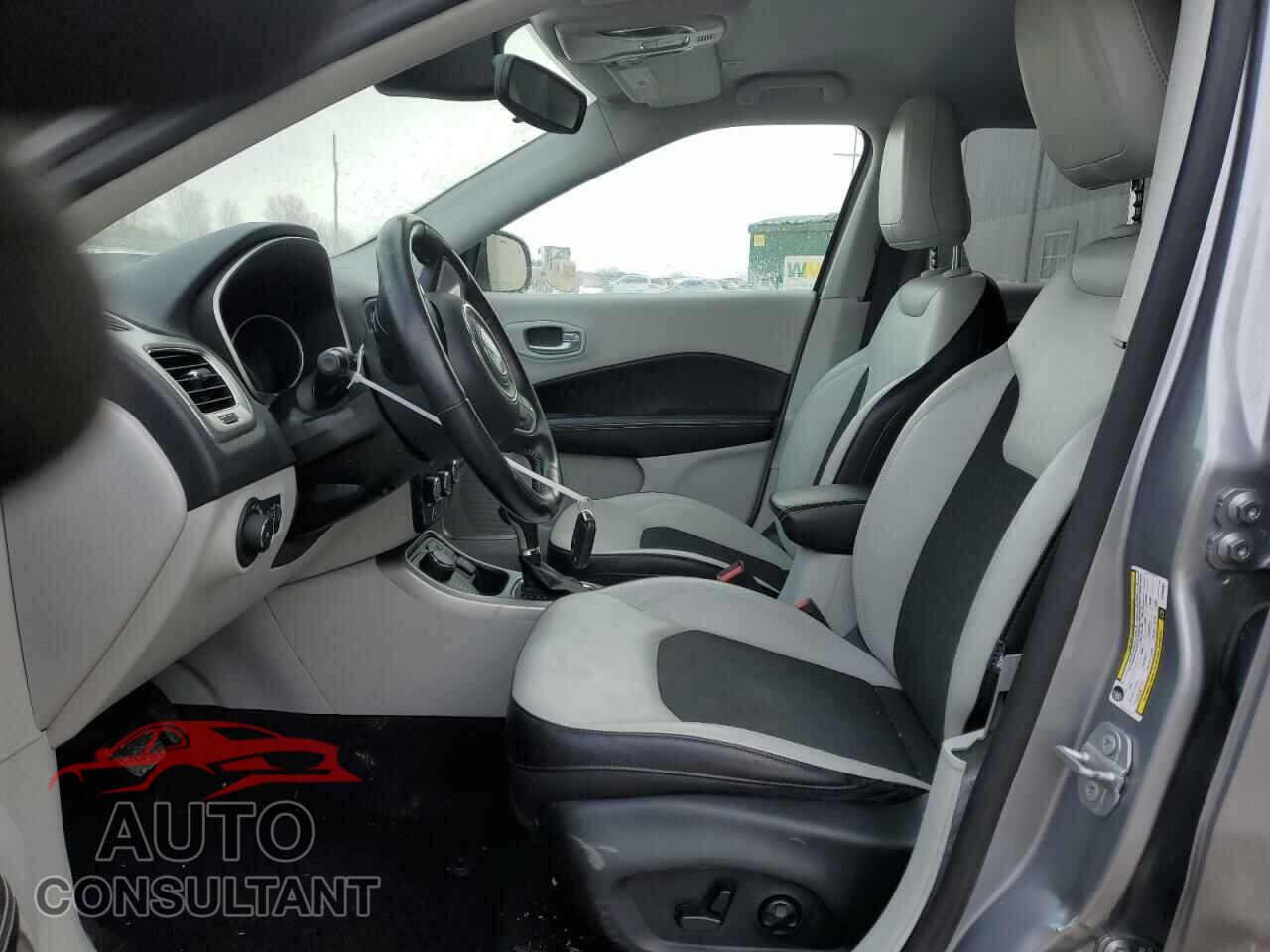 JEEP COMPASS 2018 - 3C4NJDBB9JT280451