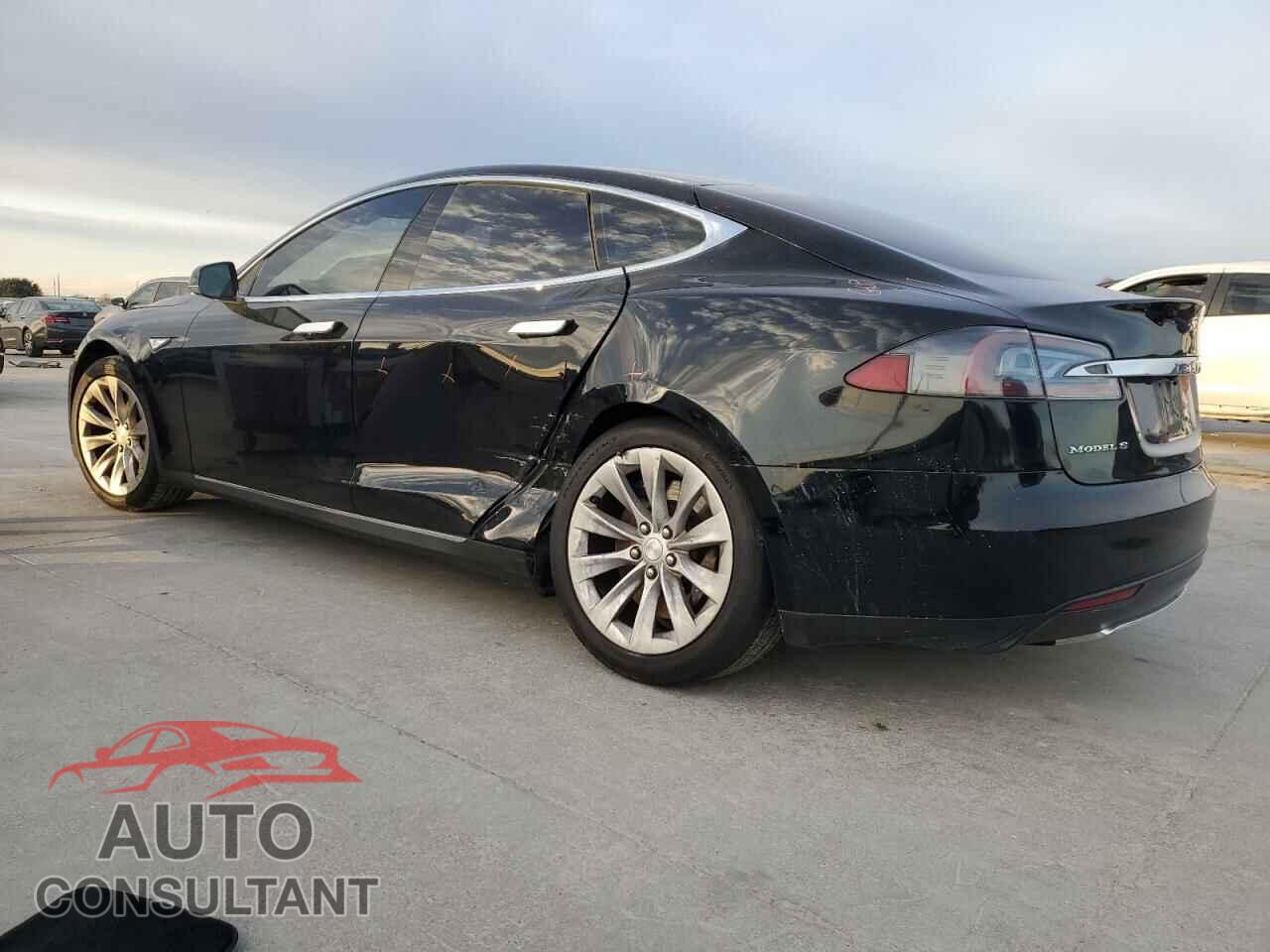 TESLA MODEL S 2016 - 5YJSA1E14GF133904