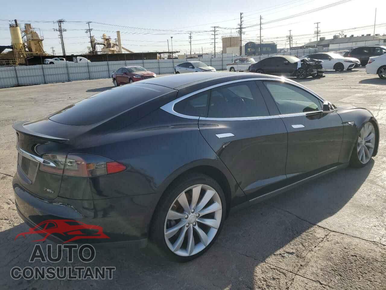 TESLA MODEL S 2013 - 5YJSA1DP2DFP14075