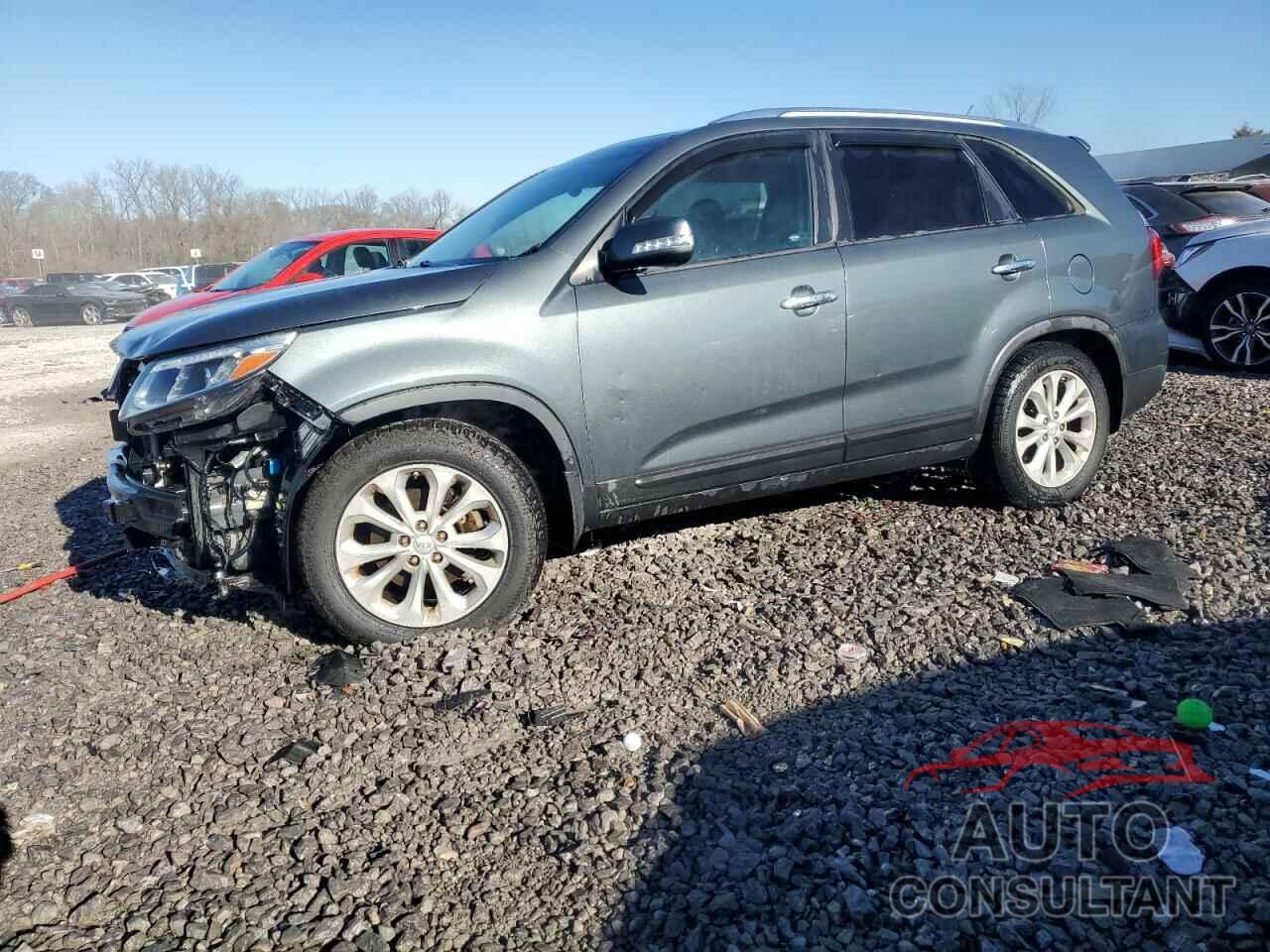 KIA SORENTO 2014 - 5XYKU4A79EG520103