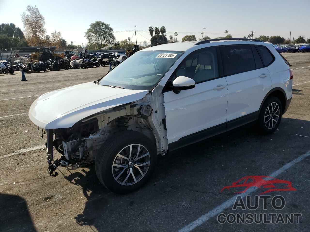 VOLKSWAGEN TIGUAN 2021 - 3VV1B7AX4MM035339