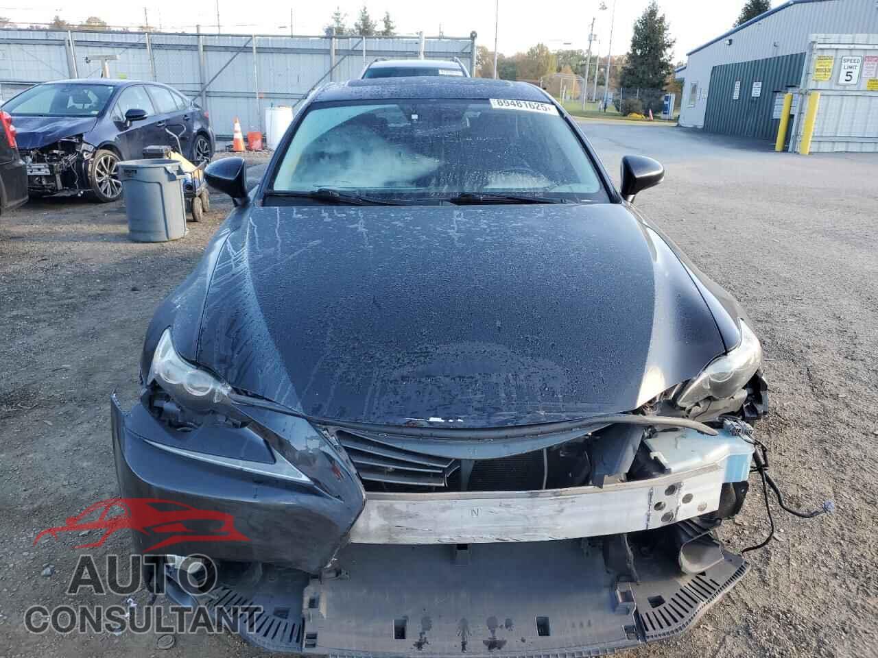 LEXUS IS 2014 - JTHBF1D28E5018327