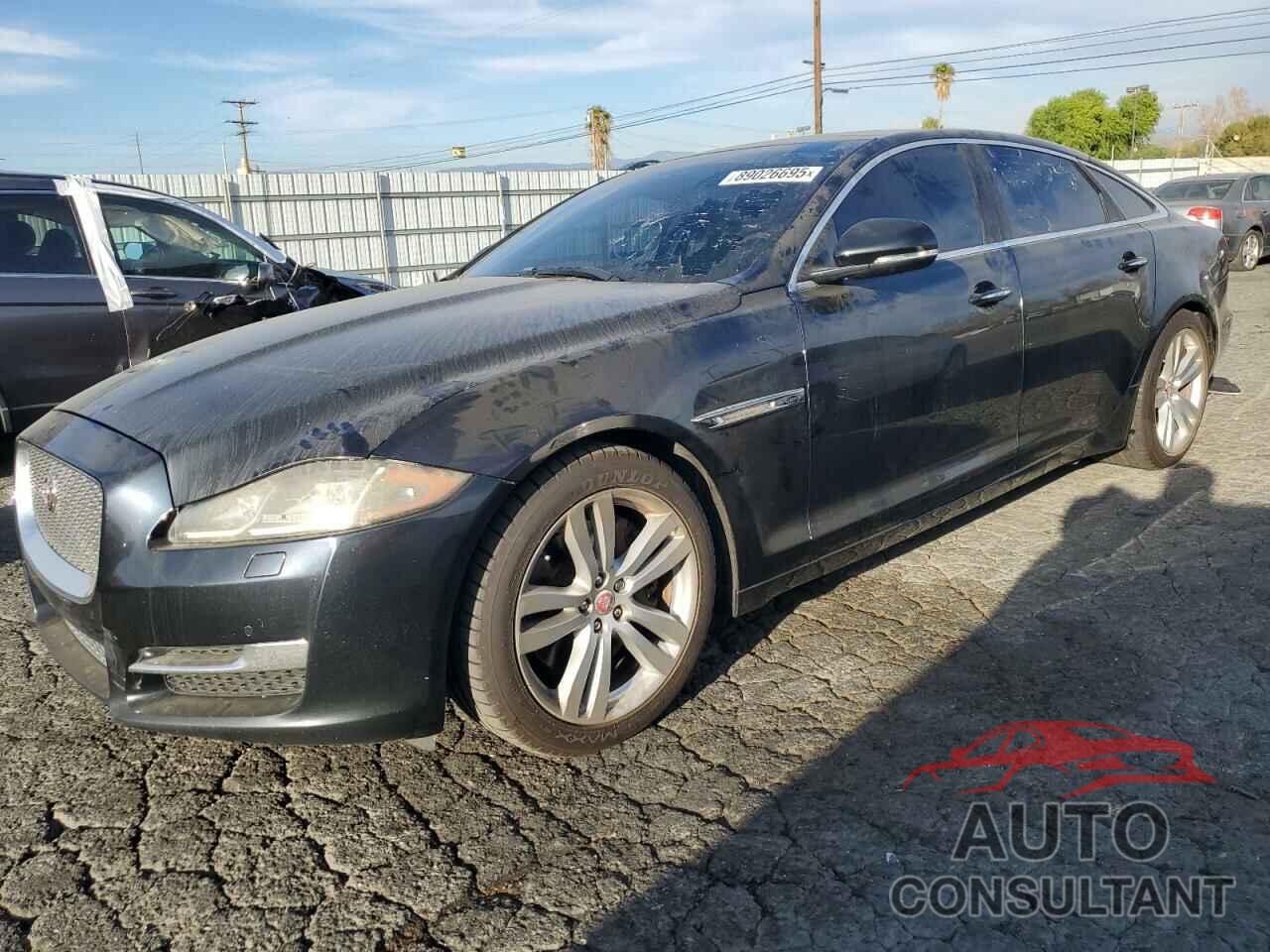JAGUAR XJ 2016 - SAJWJ2GD3G8V92115