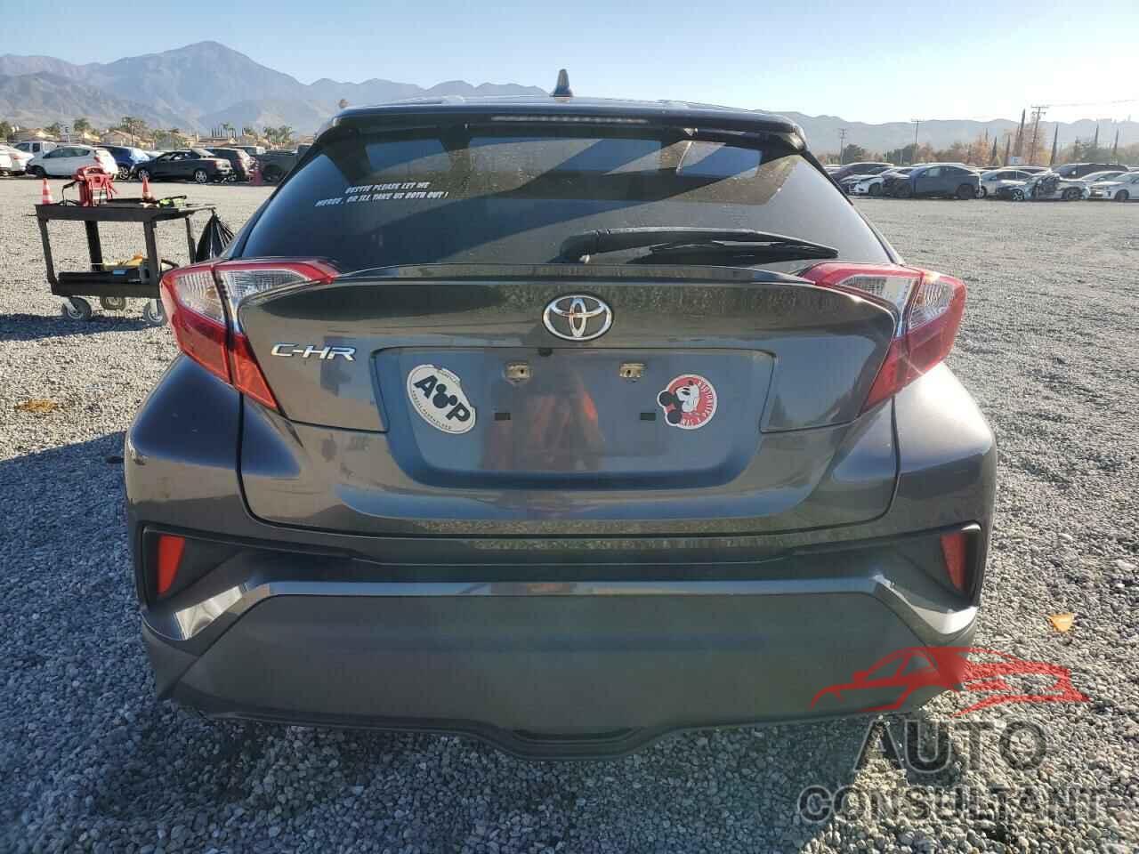 TOYOTA C-HR 2021 - JTNKHMBX7M1120750