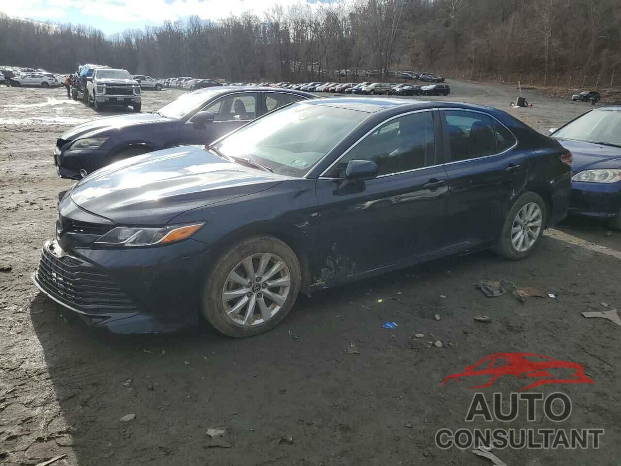 TOYOTA CAMRY 2018 - 4T1B11HK7JU640567