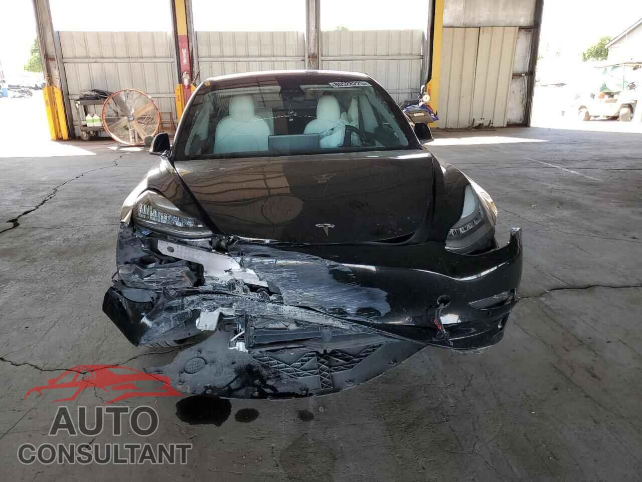 TESLA MODEL 3 2018 - 5YJ3E1EA9JF155266