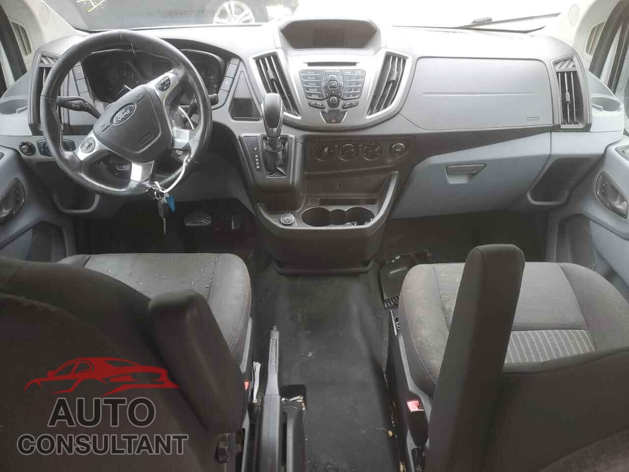 FORD TRANSIT 2017 - 1FTYR2YM3HKA04555