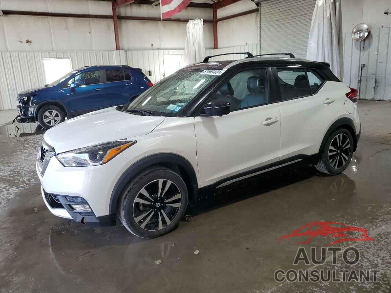 NISSAN KICKS 2018 - 3N1CP5CU0JL534823